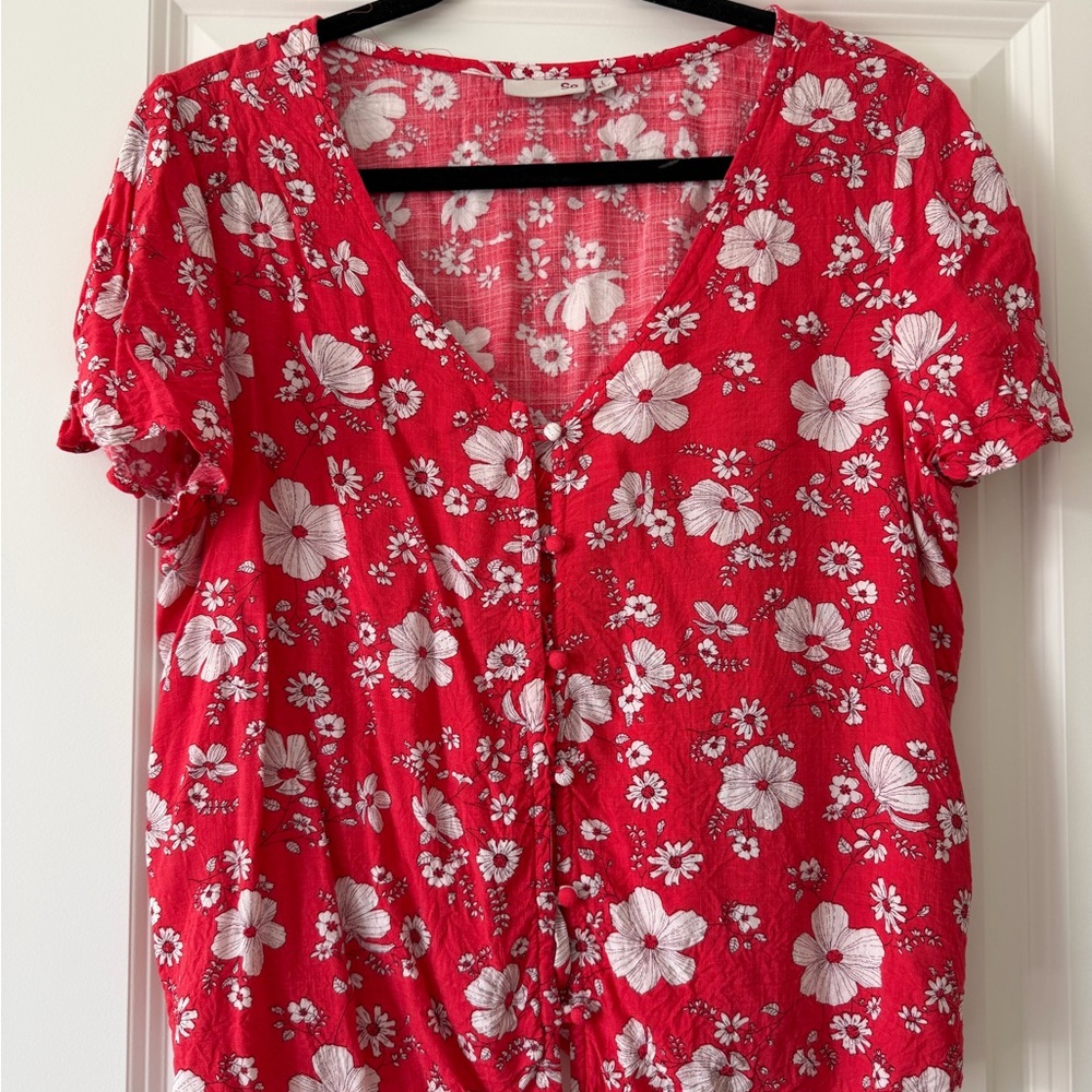 SO Red Floral Button-Front Tie bottom Blouse